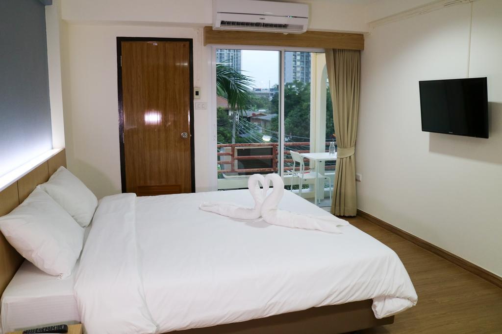 Beerapan Hotel Bangkok Exterior foto