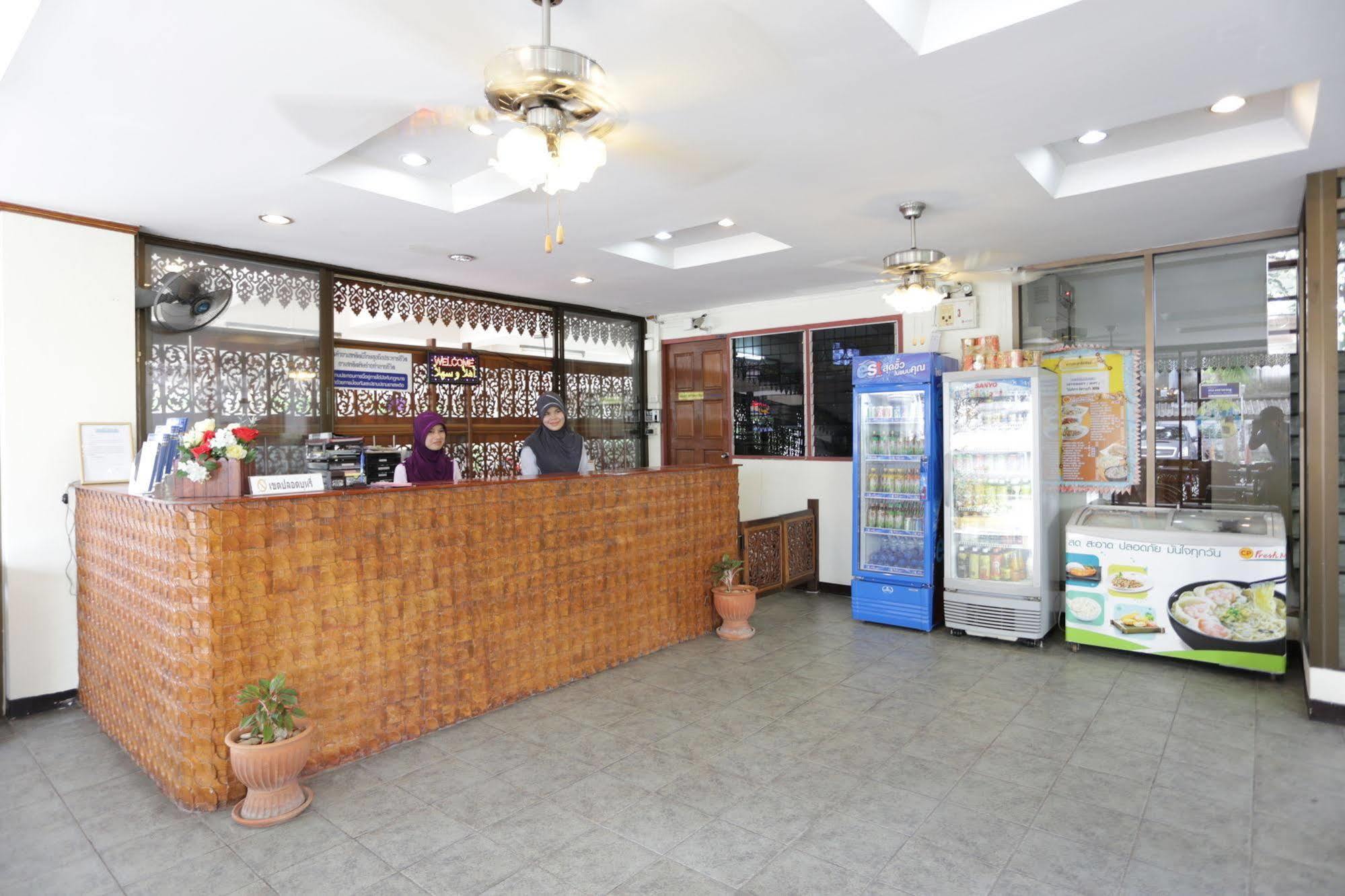 Beerapan Hotel Bangkok Exterior foto