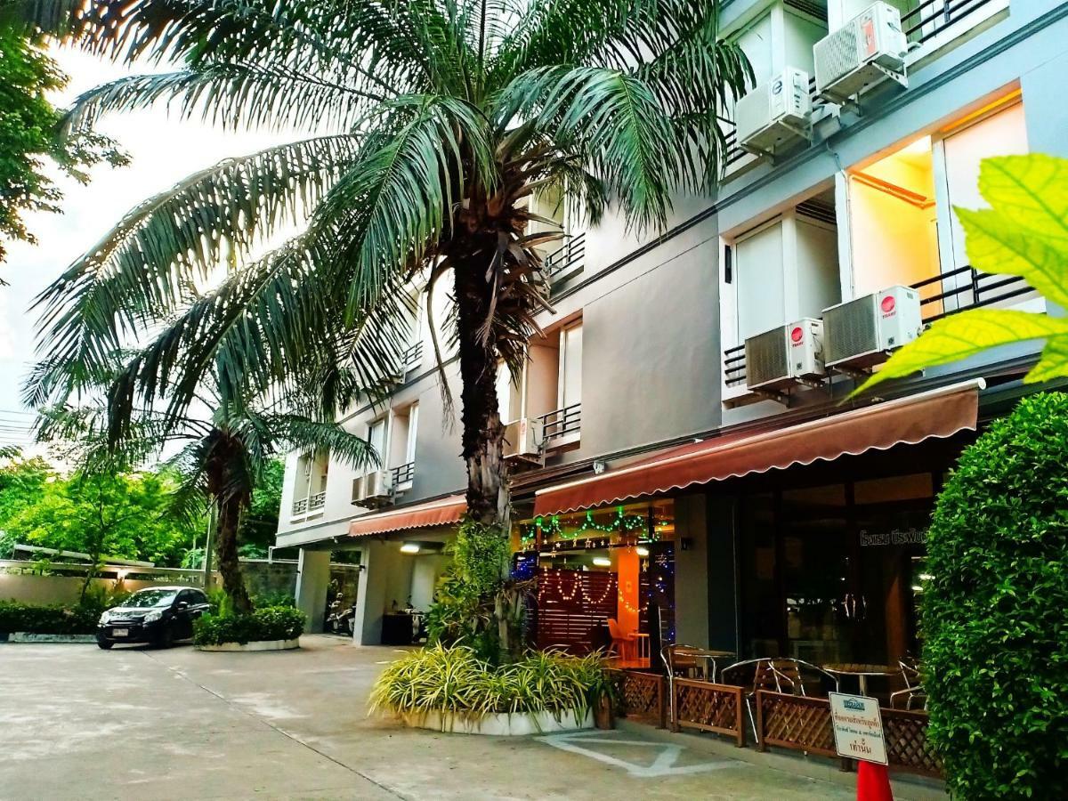 Beerapan Hotel Bangkok Exterior foto
